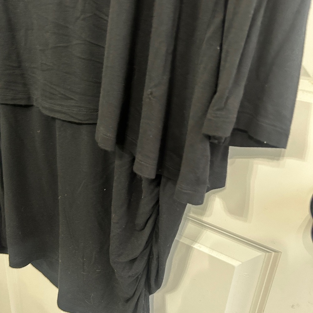 Great condition Banana Republic L/XL Black dress- shirred skirt and drapey top. - Picture 4 of 8
